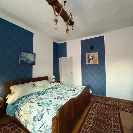 двата ореха Villa Protopopintsi