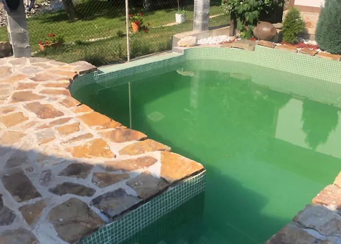 двата ореха *